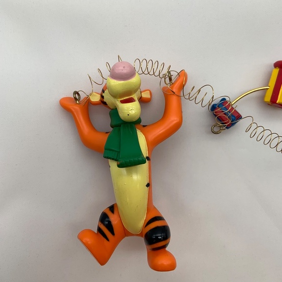 Disney Winnie the Pooh Jumping Tigger Juggling Gifts Christmas Ornament - Picture 5 of 15